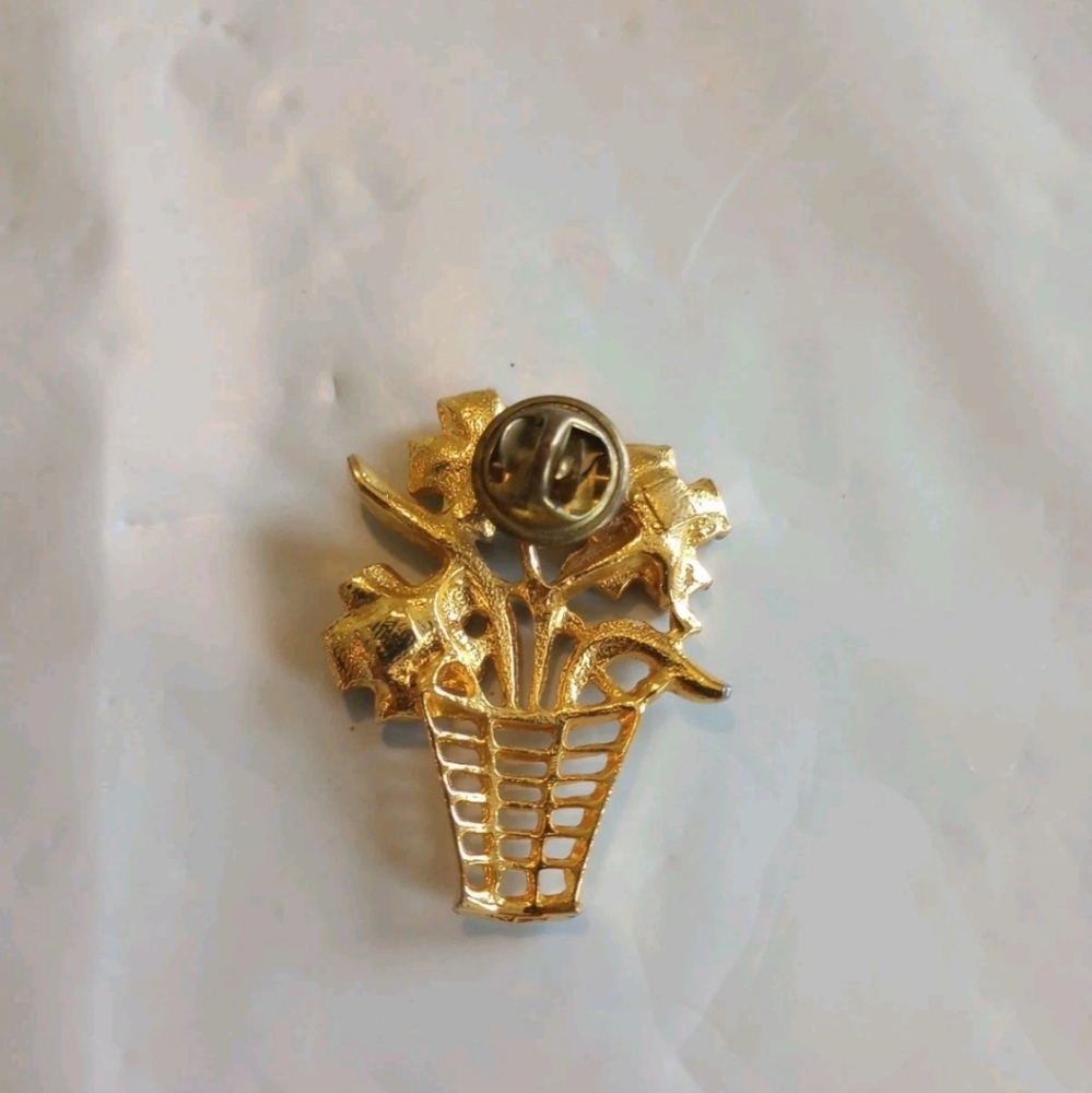 Flower Basket Brooch Pin Unsigned Gold Tone Pink/Green/Purple See Description - Picture 7 of 12